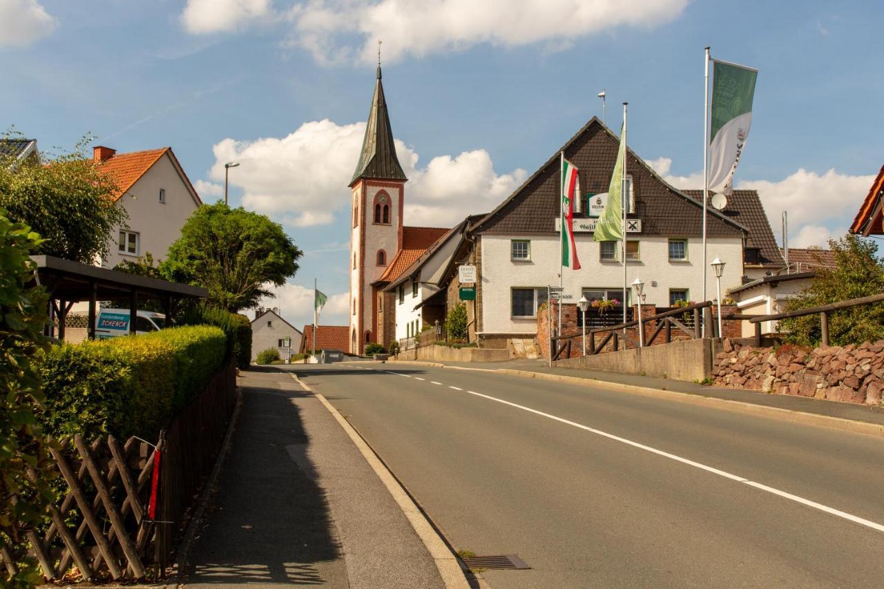 Hotel Landgasthof Hoelzer Fröndenberg エクステリア 写真